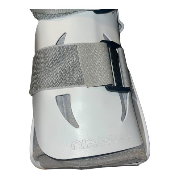 Aircast SP Walker Short Pneumatic Walking Boot 01A-M Ankle 12" high Medium - Picture 5 of 15